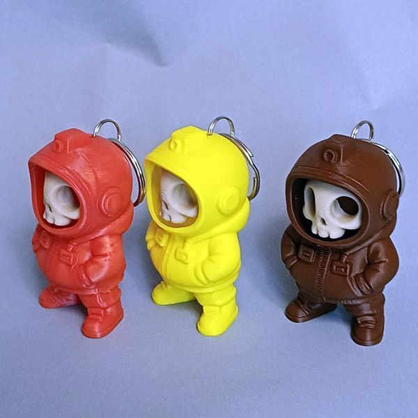 Брелок Скелет у скафандрі 3D на сумку та ключі, 7 см, пластик/3д підвіска на наплічник/Дитячий брелок для сумки 1372-295 фото